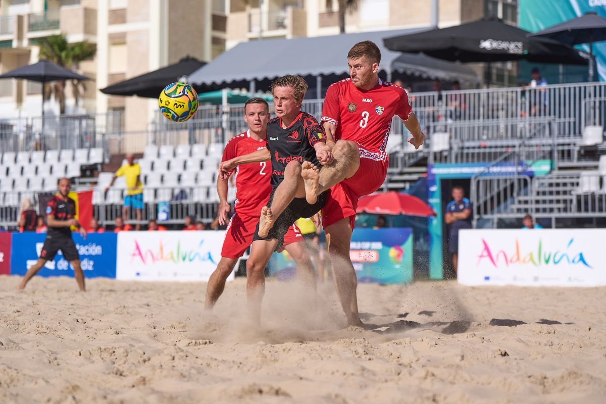 Fotbal pe plajă. Start pentru Moldova în Euro Beach Soccer League. Primul turneu are loc în Italia