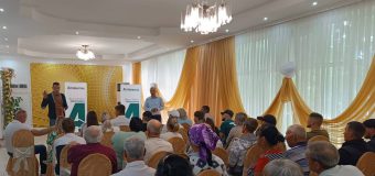 Ion Chicu, în discuții cu cetățenii: Oamenii nu mai au încredere în autoritățile care au dus țara în criză și au sărăcit populația. Noi le propunem o alternativă clară