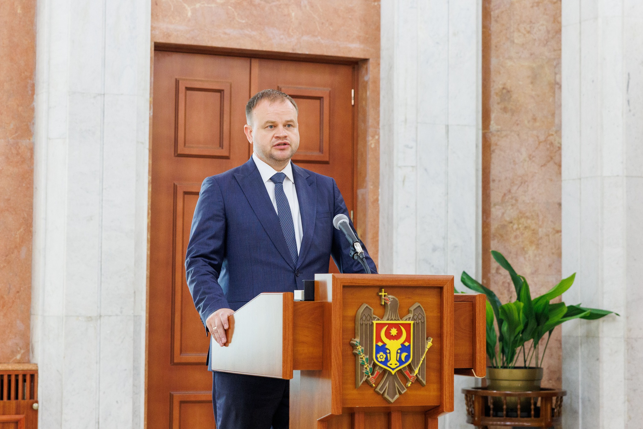 Noul vicepremier pentru Reintegrare a depus jurământul de învestire