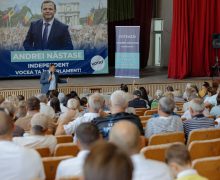 Andrei Năstase s-a lansat oficial în campanie: O atmosferă caldă și profund emoționantă a străjuit această minunată zi Mândrești, baștina mea