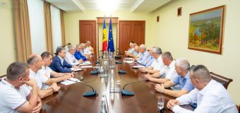 Dorin Recean în discuție cu veteranii: Guvernul va continua să susțină veteranii de război