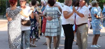 Seniorii din Chișinău invitați la „Dialog între generații”