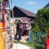 O femeie a fost salvată de salvatori după ce a căzut într-o fântână cu apă