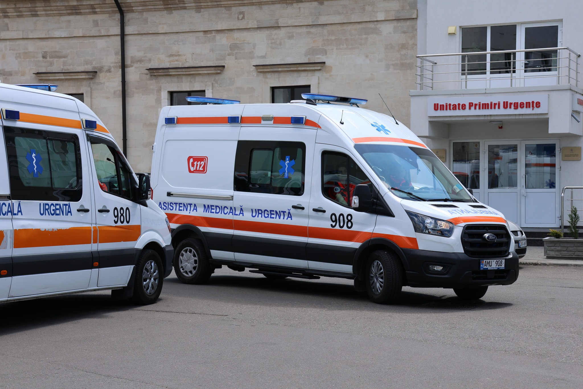 Accident în masă la Costești: Mai mulți minori au avut de suferit în urma prăbușirii unui carusel