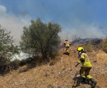Echipa de pompieri moldoveni continuă lupta cu incendiile din Grecia