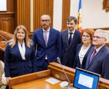 Noii judecători ai Curții Constituționale au depus jurământul