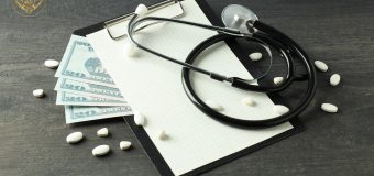 Șef de secție din cadrul unui spital raional, trimis în judecată pentru fapte de corupție