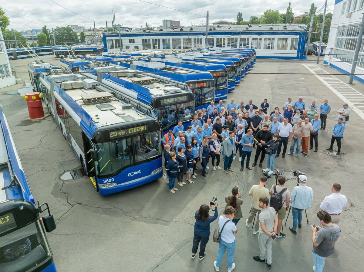 (VIDEO) Un nou lot de troleibuze aduse în Chișinău