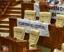 BCS a protestat la Parlament
