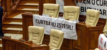 BCS a protestat la Parlament