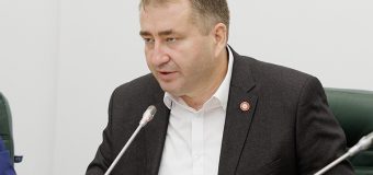 A doua masă rotundă organizată de Alianța „MOLDOVENII”. Denis Roșca: Numai cu oameni educați se poate merge înainte