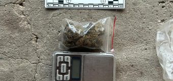 Combaterea traficului de droguri: reținere și probe ridicate la Ștefan Vodă
