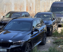 Trei reținuți în dosarul automobilelor de 3 mln. lei aduse în Moldova prin contrabandă din Belgia, Germania, Italia și Olanda
