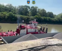 Trei bănuiți de evaziune fiscală și spălare de bani de 12,5 mln. lei, la transportarea mărfii spre port