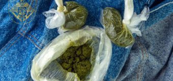 Patru persoane condamnate pentru trafic de droguri: sentințe emise la Chișinău și Strășeni