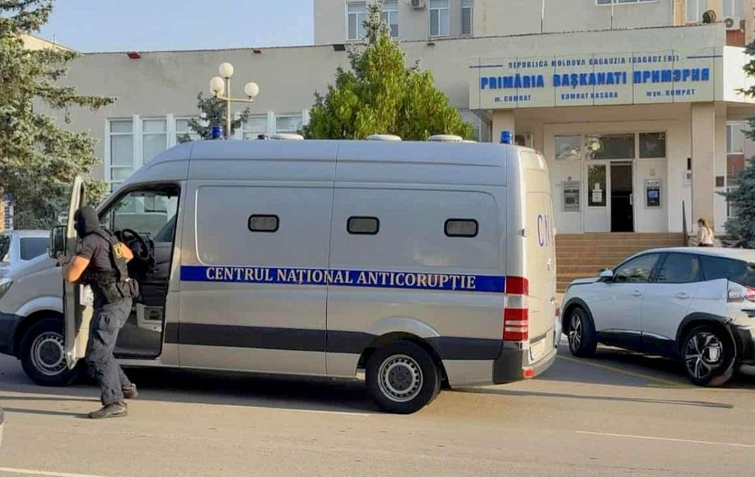 Și CNA desfășoară percheziții în Cahul într-o cauză penală pe faptul finanțării ilegale a unei formațiuni politice