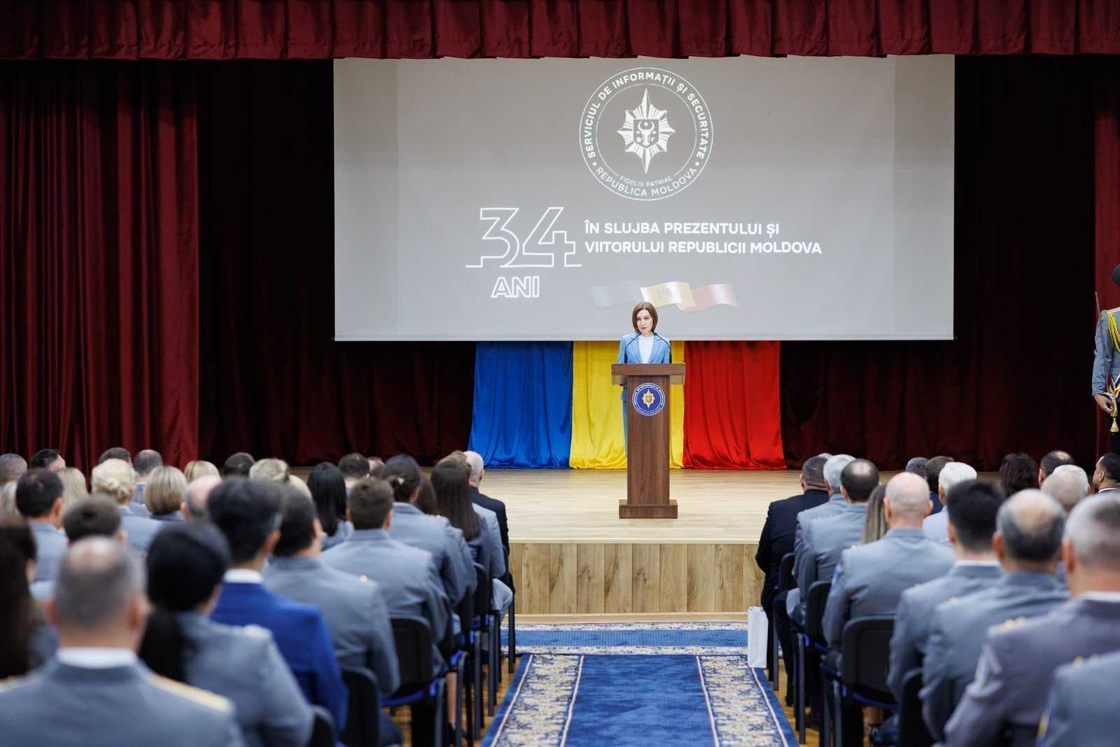 Maia Sandu a participat la ceremonia dedicată aniversării a XXXIV-a de la crearea organelor securității statului