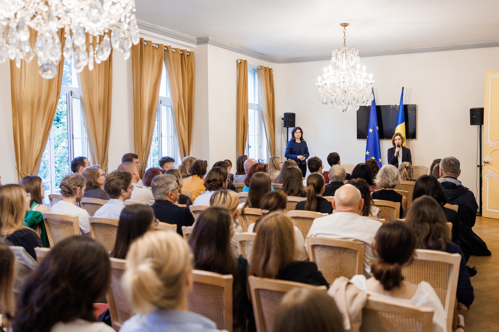 Maia Sandu a discutat cu comunitatea moldovenilor de la Strasbourg