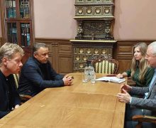 Perspectivele avansării proiectului de reconstrucție a Filarmonicii Naționale discutate de ministrul Culturii cu arhitectul german câștigător al concursului