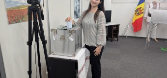 Primul vot a fost exprimat de o studentă din Japonia