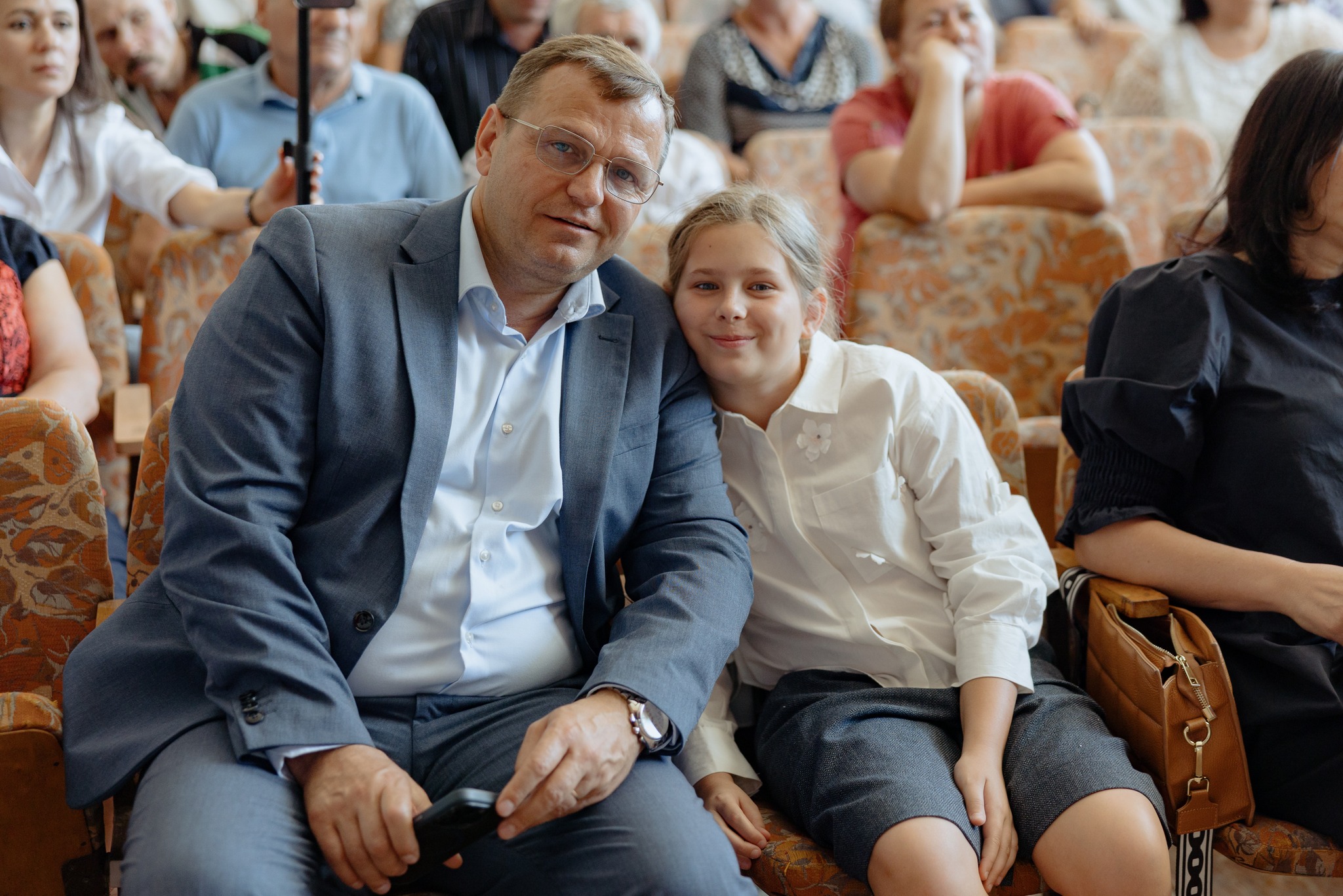 (VIDEO) Andrei Năstase și-a condus fiica la școală: Să ne fie cu Doamne Ajută și într-un ceas bun!