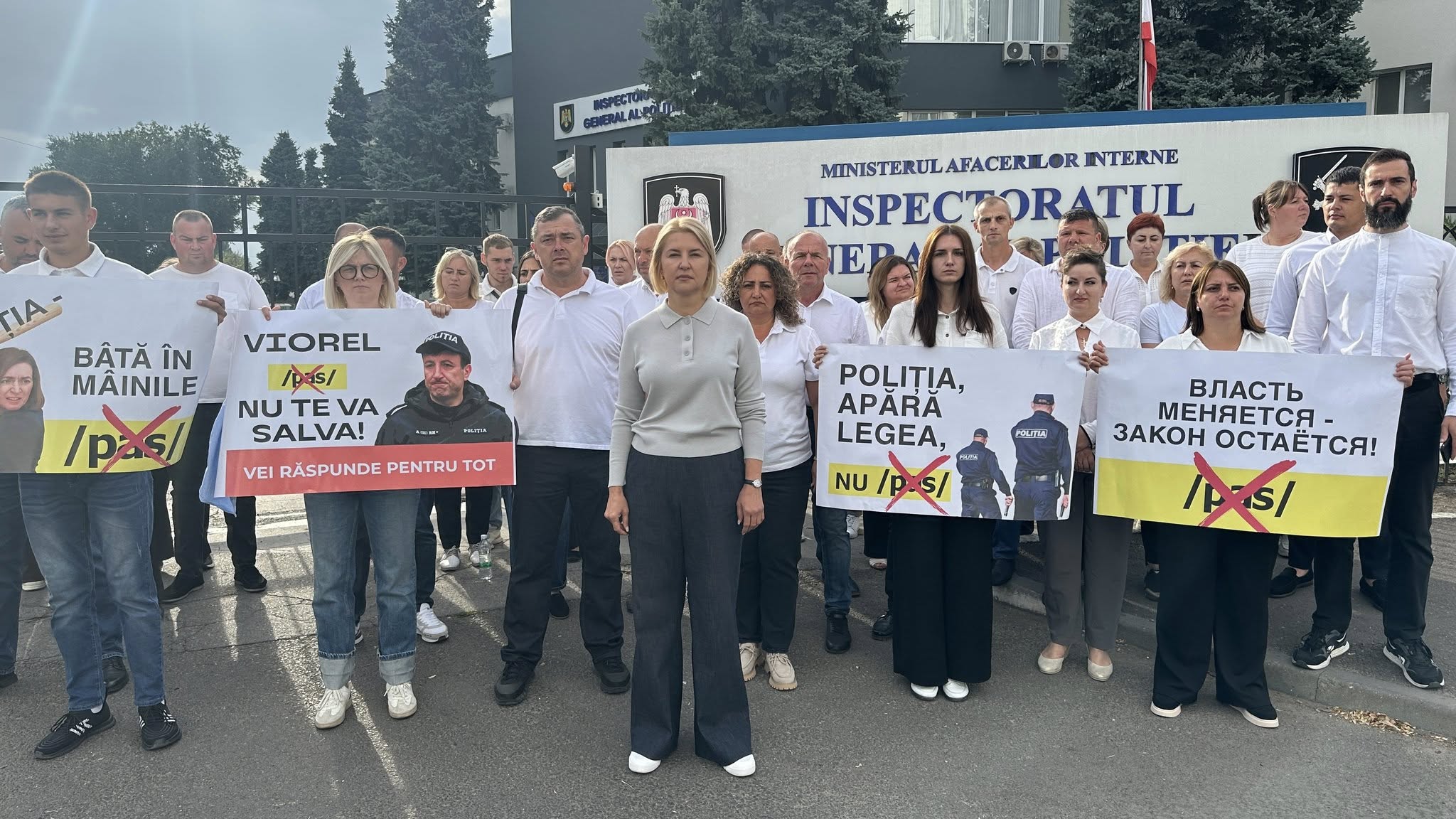 Protest. Partidul Republican „Inima Moldovei” a cerut demisia șefului Poliției