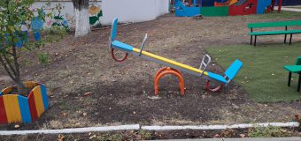 Pavilioane noi pentru joacă pentru copiii din 136 de grădinițe