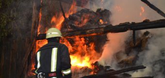 Două persoane intoxicate cu monoxid de carbon, alta și-a pierdut viața în incendii