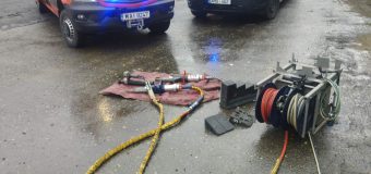 Două persoane au fost descarcerate de salvatori în urma unui accident de circulație produs la Cantemir
