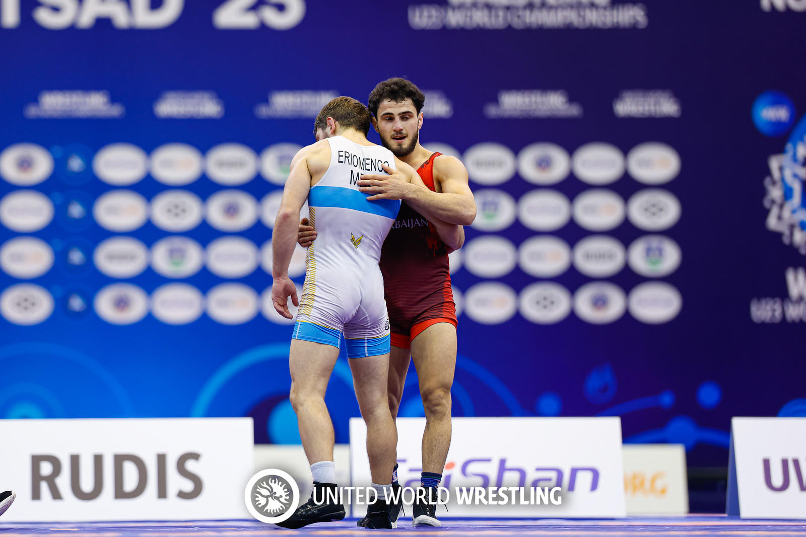 Argint și bronz pentru sportivii moldoveni la Campionatul Mondial de lupte U-23