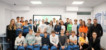 Fotbal în școli. Elevii din Ungheni au primit echipament sportiv nou
