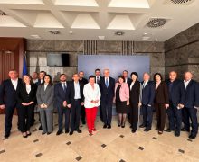 Premierul desemnat continuă seria de consultări publice