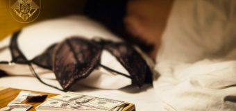 O femeie, condamnată la 6 ani de închisoare după ce a exploatat sexual o tânără orfană de ambii părinți