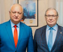 O nouă întrevedere Dodon-Ozerov: Fracțiunea socialiștilor va iniția formarea unui grup neoficial de prietenie între Parlamentul Republicii Moldova și Duma de Stat a Federației Ruse
