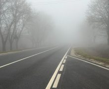 Se circulă în condiții de ceață în țară