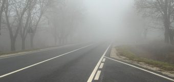 Se circulă în condiții de ceață în țară