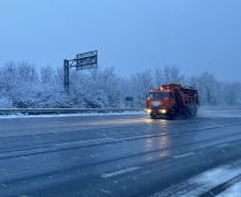 Drumarii au intervenit pe parcursul nopții și continuă patrulările și în această dimineață pe drumurile publice naționale