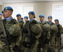 Un contingent de militari moldoveni a plecat la București pentru a participa la parada militară din 1 decembrie