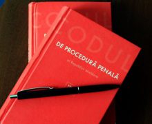 Agresorul care a atacat o judecătoare cu o cheie de gaz în sala de judecată va sta 5 ani după gratii