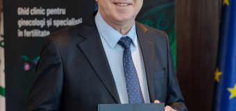 Cei peste 40 de ani de experiență – într-o carte! Profesorul Veaceslav Moșin a lansat volumul „Endometria Cronică și Infertilitatea”