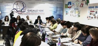 Progresele și provocările în predarea „Istoriei, tradițiilor și culturii poporului găgăuz”, discutate la Comrat