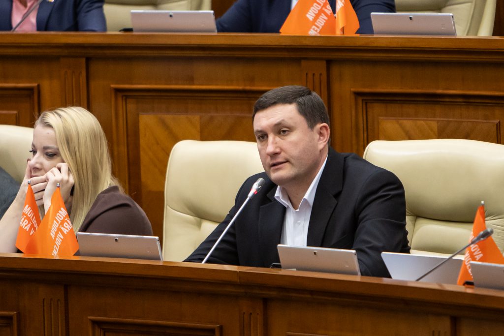 PSRM cere înghețarea costului poliței medicale pentru proprietarii de terenuri agricole