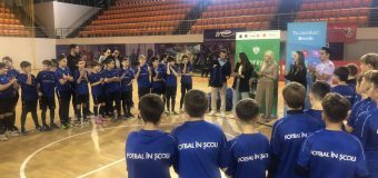 Fotbal în Școli. FMF a oferit echipament sportiv elevilor de la două licee din Chișinău