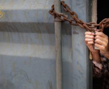 Un bărbat s-a autoproclamat „apostolul Mihail” și a exploatat o familie timp de peste un deceniu