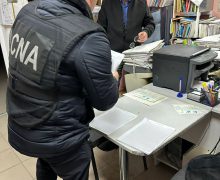 Trafic de influență la eliberarea certificatelor de școlarizare și competență profesională