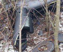 O dronă de 2,5 m a fost depistată în grădina unei case nelocuite din Ștefan Vodă