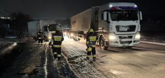 Intervențiile salvatorilor în urma precipitațiilor sub formă de ninsoare și lapoviță