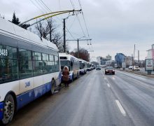 Toate rutele de troleibuze – blocate din cauza lipsei energiei electrice