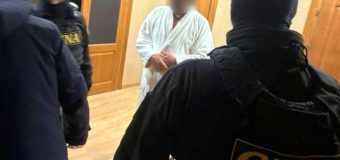 Un bărbat din capitală a fost reținut de CNA într-un nou episod al anchetei privind finanțarea ilicită a partidelor politice