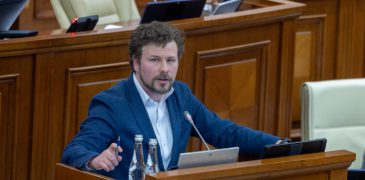 Modificări la Codul educației, votate în prima lectură: sprijin pentru elevi și cadre didactice